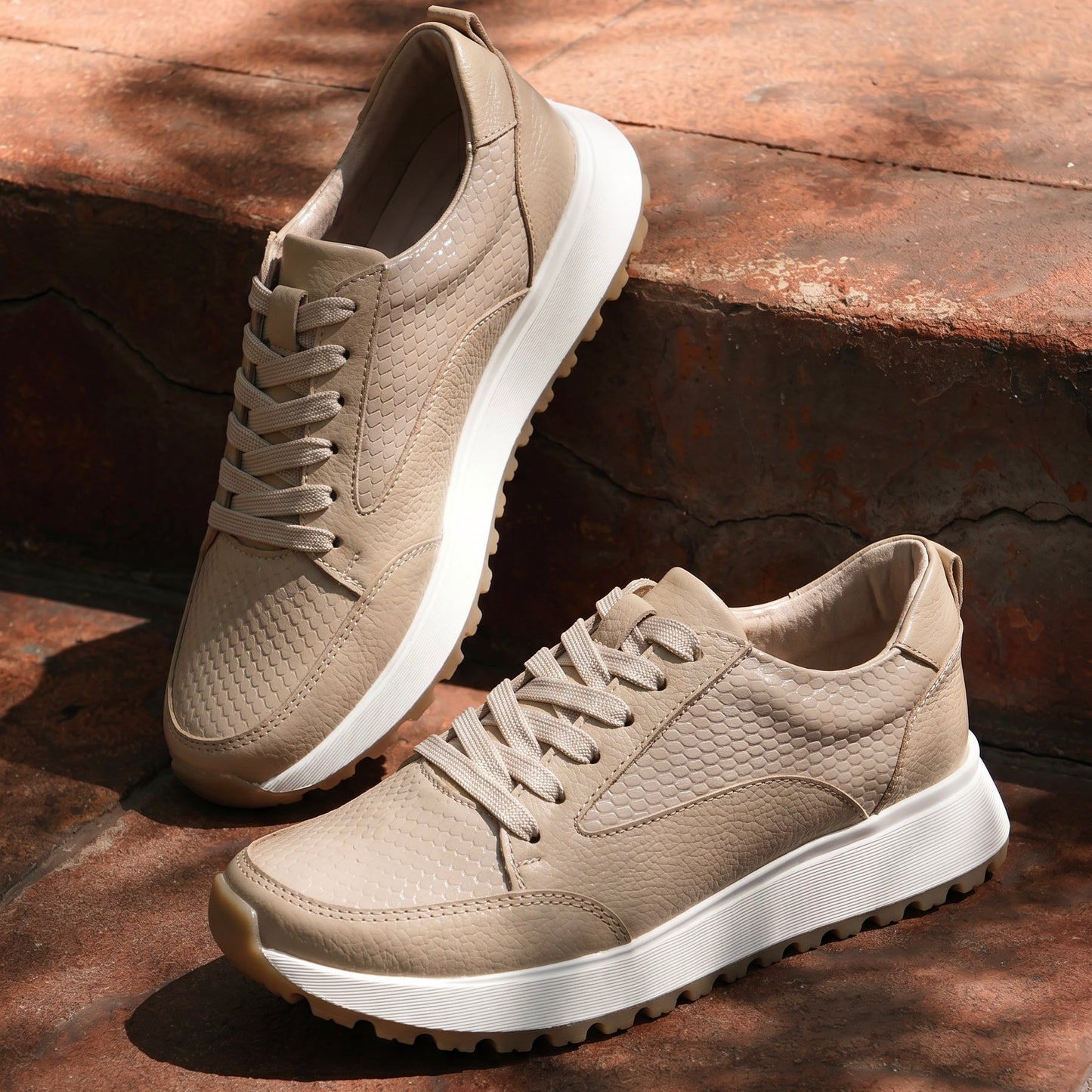 Tenis Cuero Capuchino · D2126