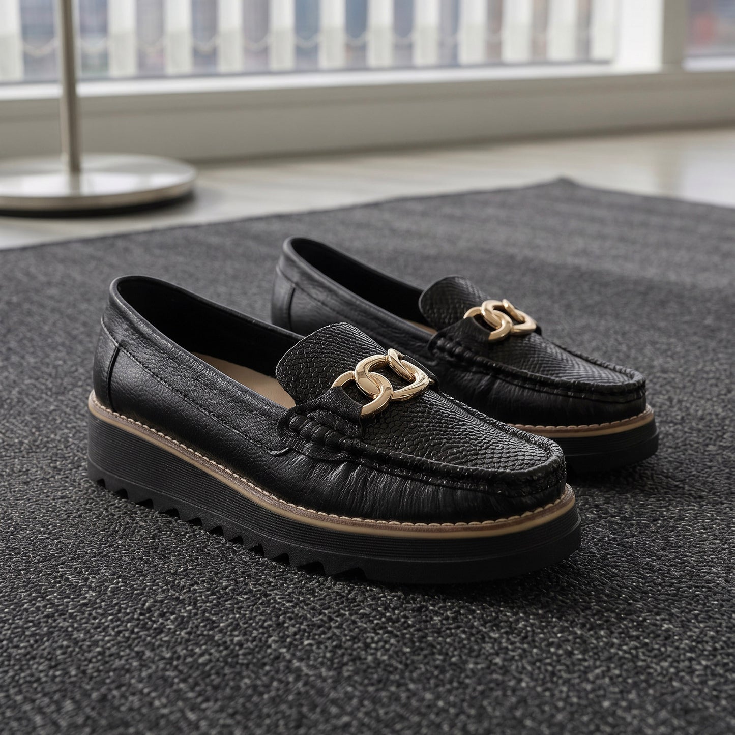 Mocasín Cuero Negro · D3845
