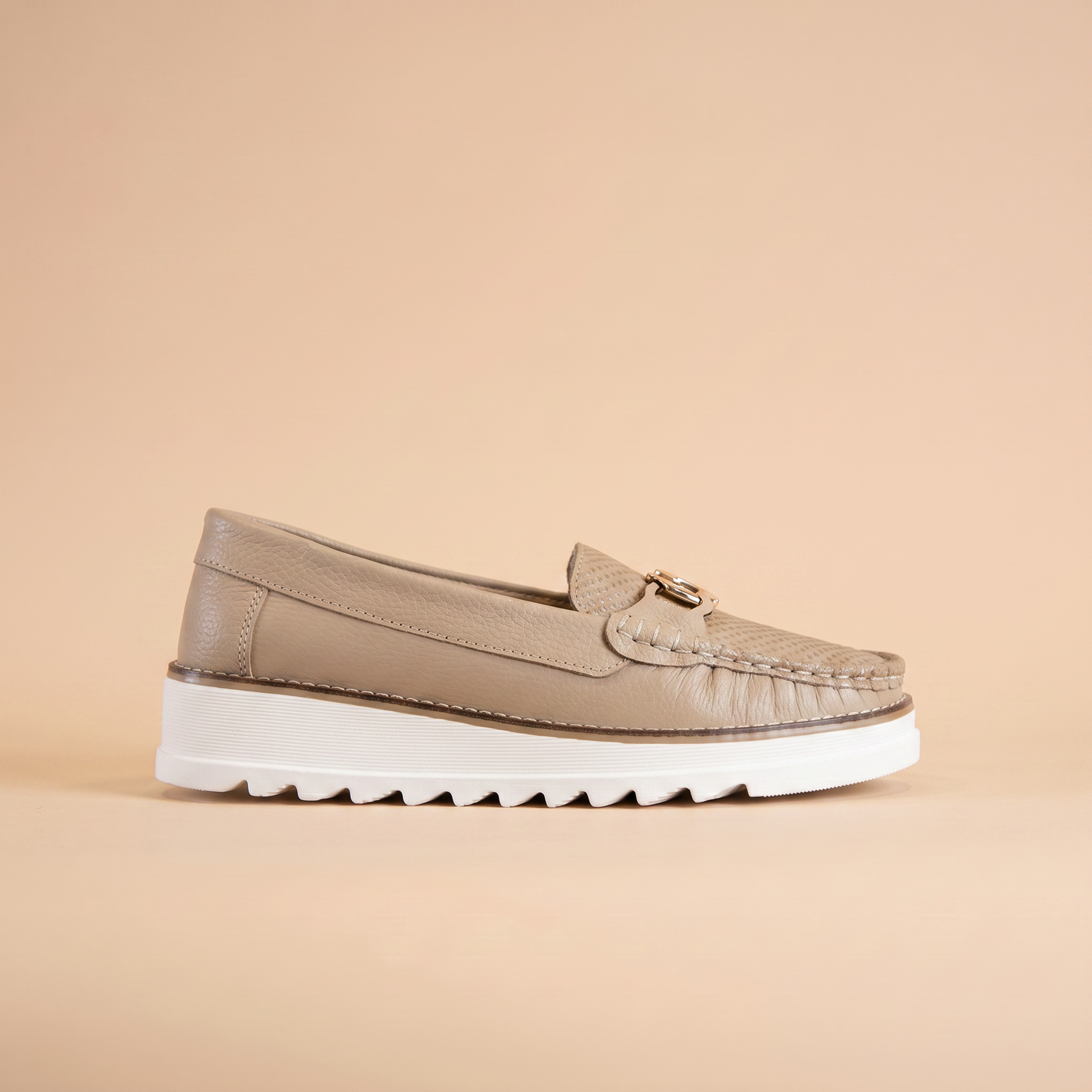 Mocasín Cuero Capuchino · D3845