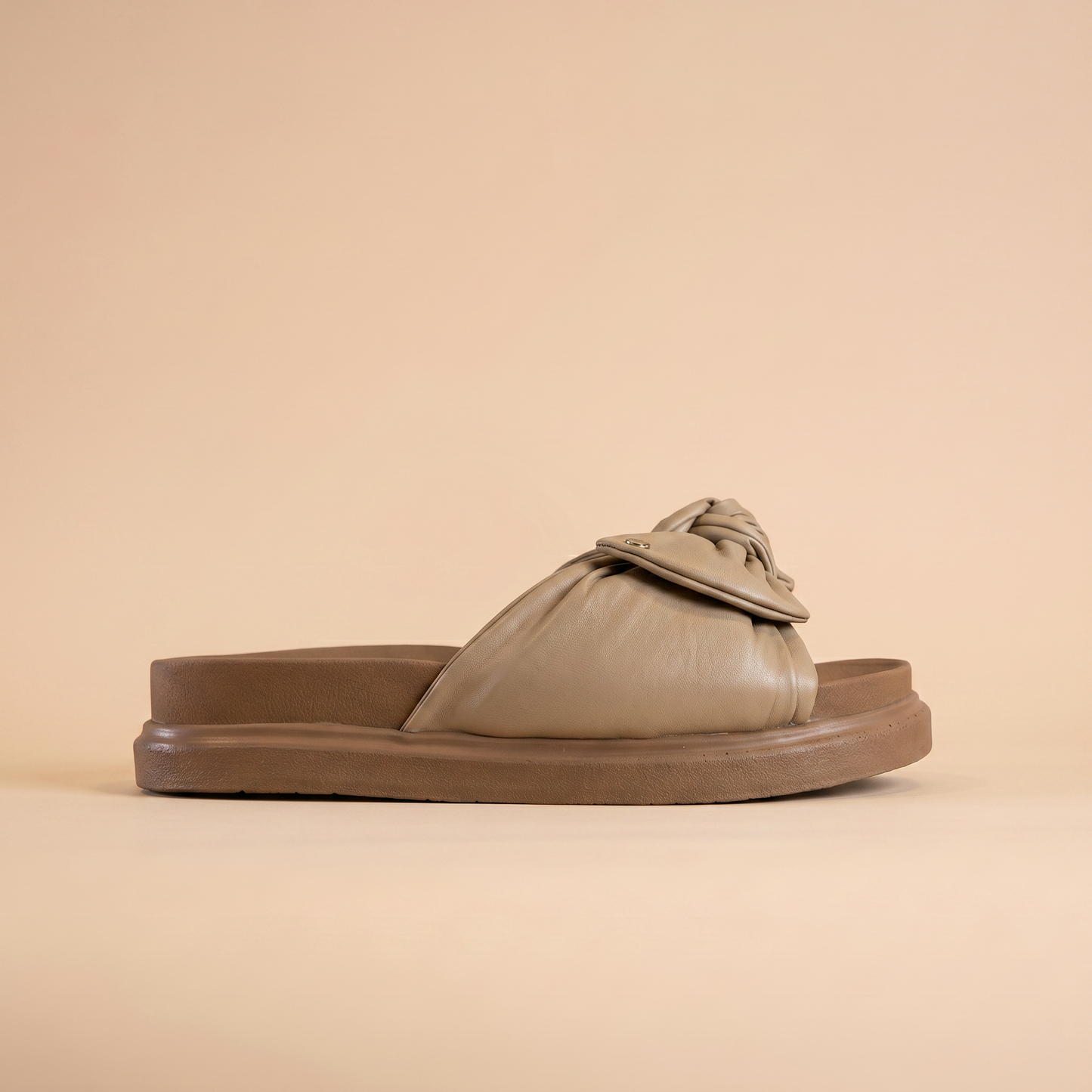 Canoa Cuero Capuchino · D3999