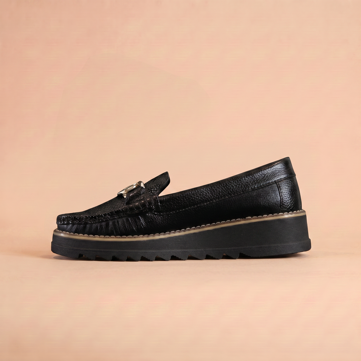 Mocasín Cuero Negro · D3845