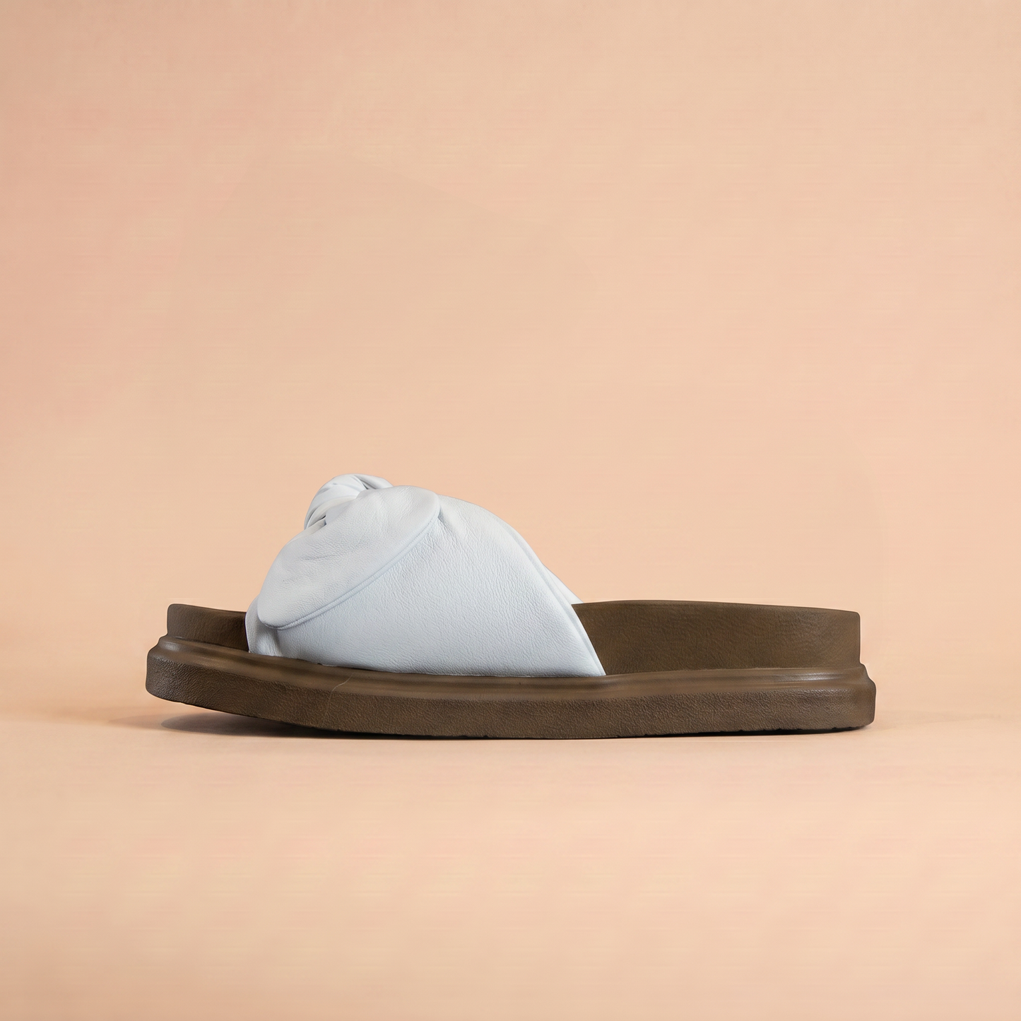 Canoa Cuero Blanco · D3999