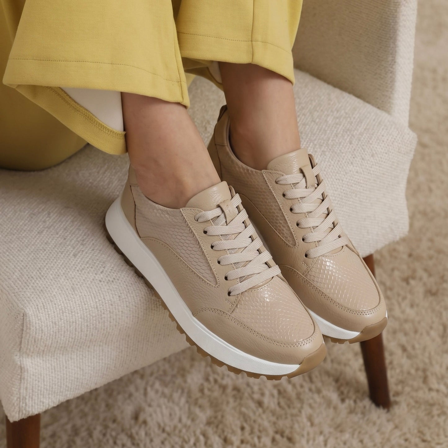 Tenis Cuero Capuchino · D2126